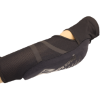 OFFROAD ANTIFALL KNEE & ELBOW SET 3 0Q2A5364 Photoroom